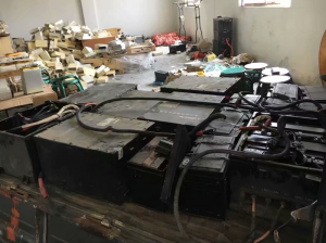 回收某客戶電池現(xiàn)場(chǎng)